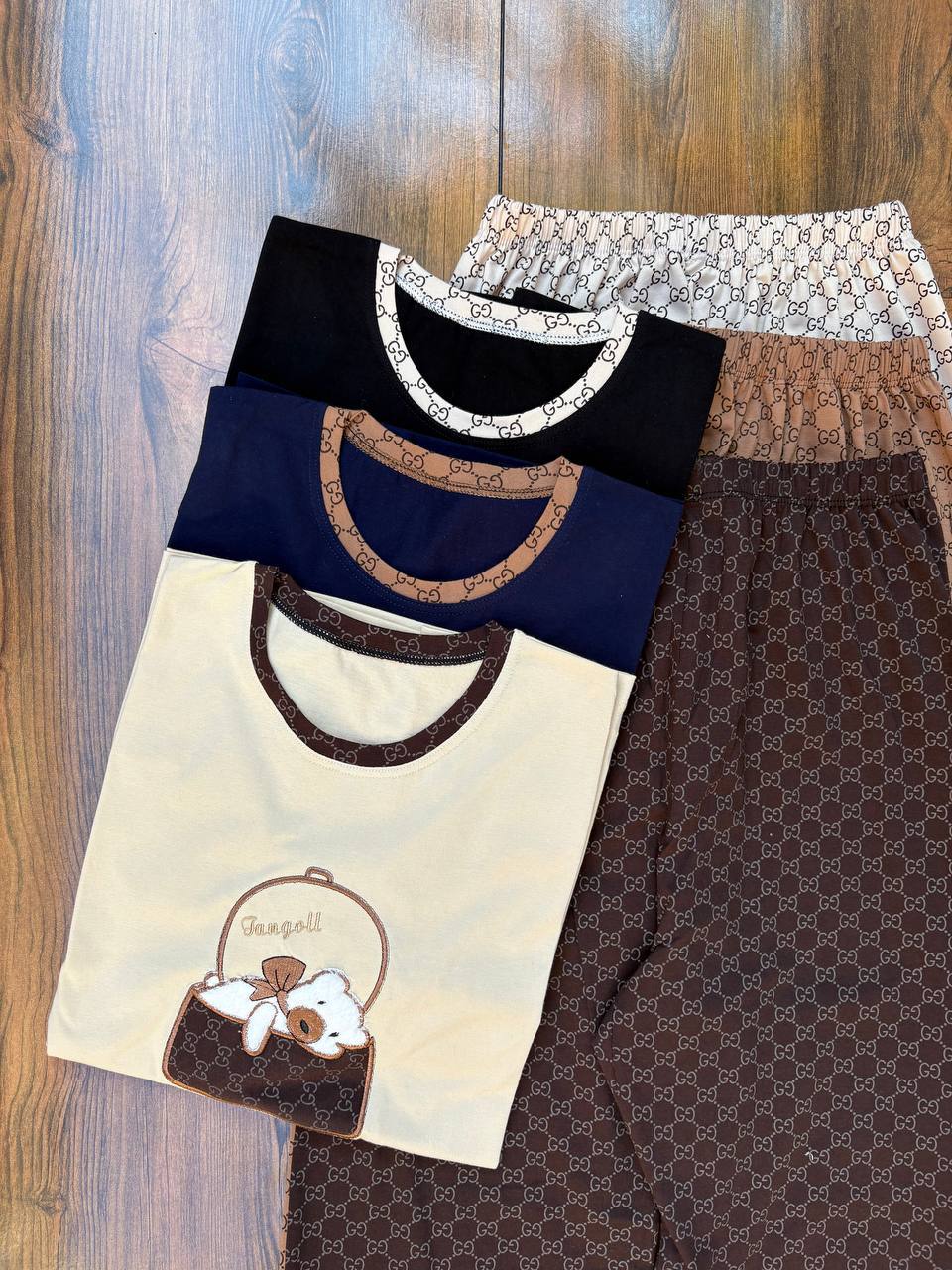 photo_5879704512358976776_y