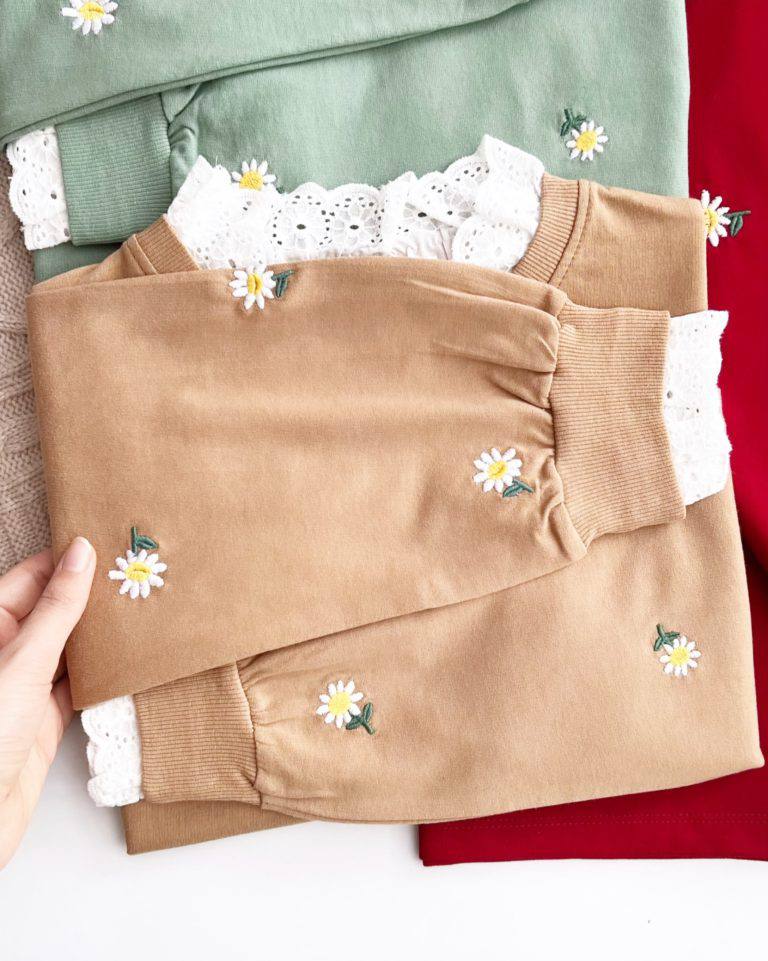 photo_5886753451339877141_y