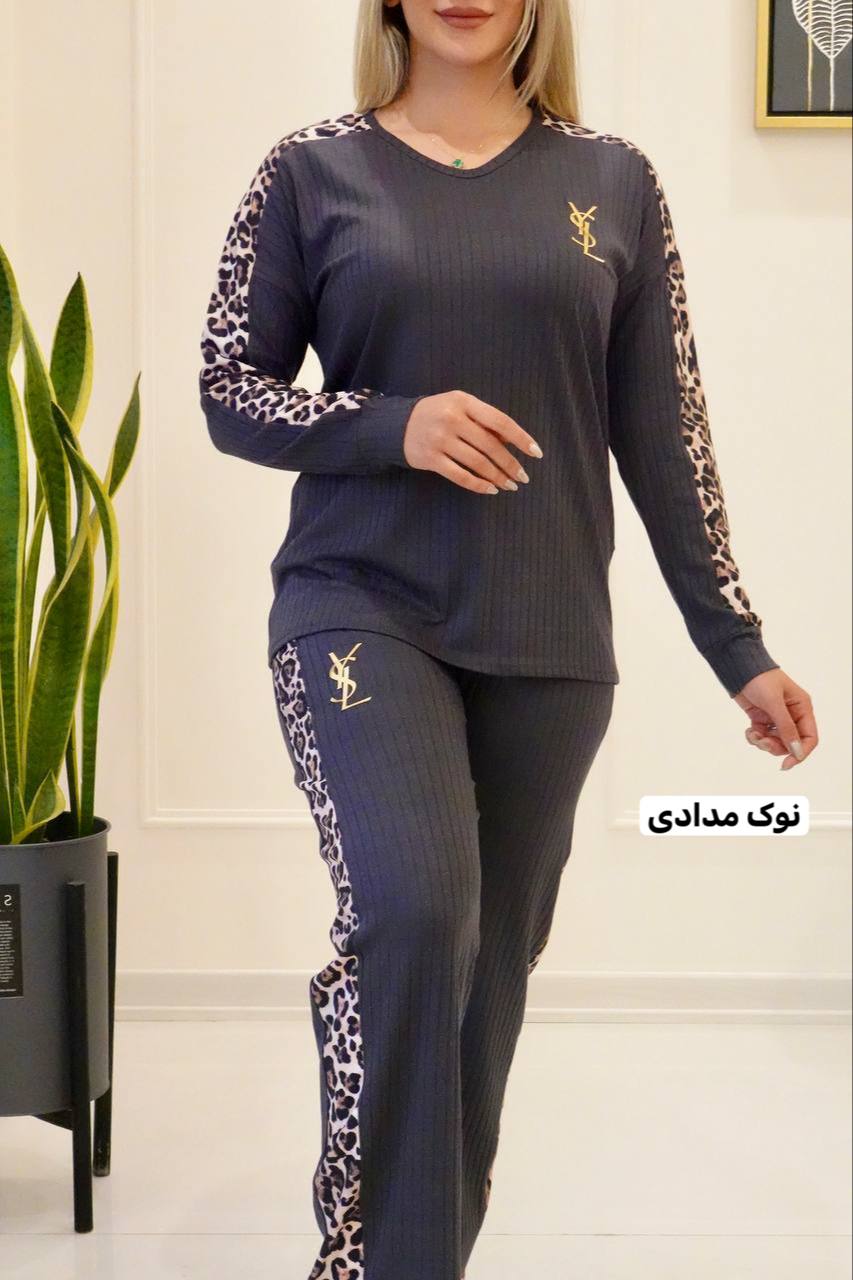 photo_5904752220463369075_y