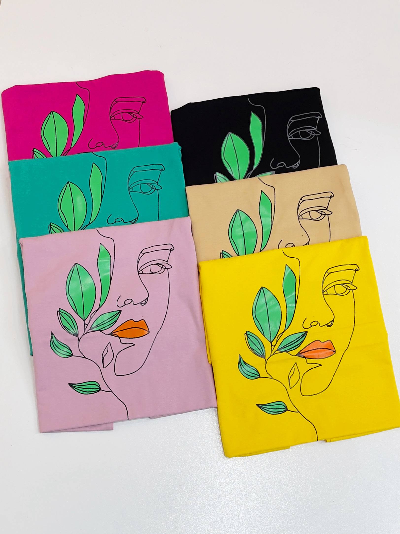 photo_5904752220463369110_w