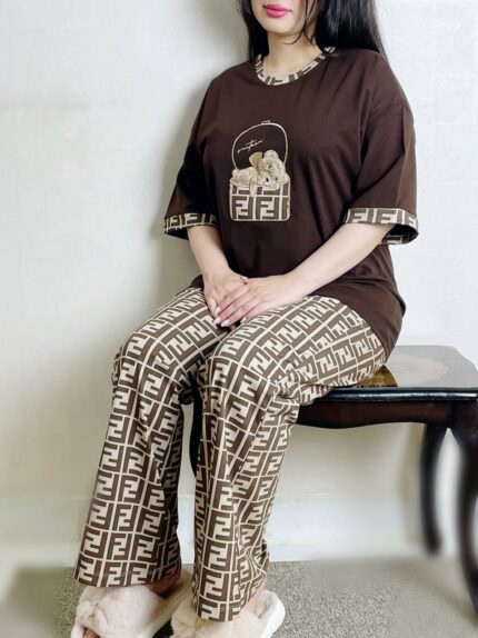 ست گلدوزی تکه دوزی تیشرت و شلوار فندی کد 864